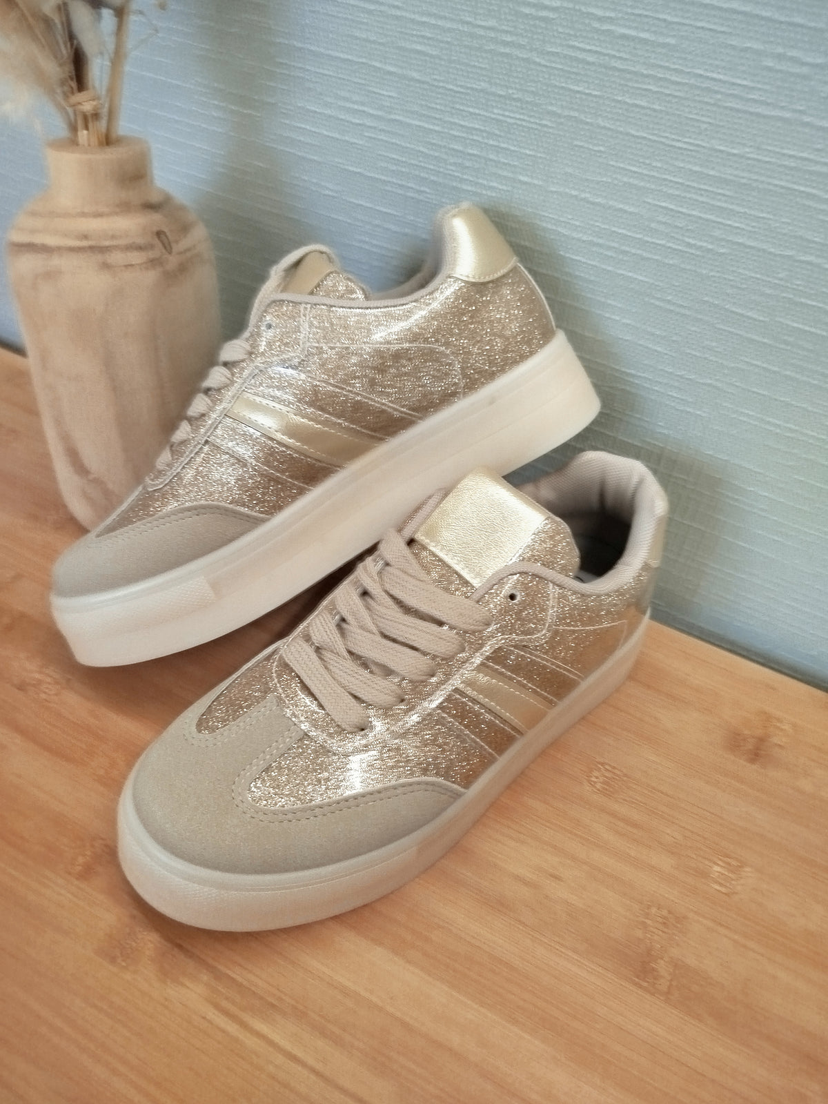 Basket Séraphine - basket plateforme beige et or