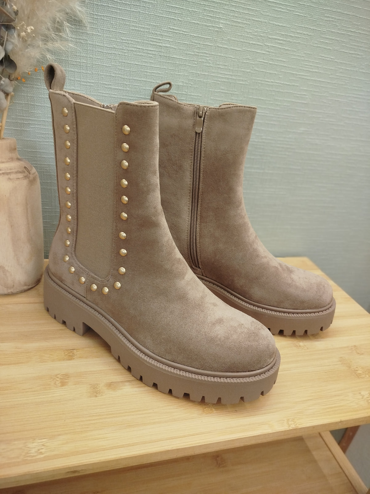Bottines Hope - bottines suédine crème à clous