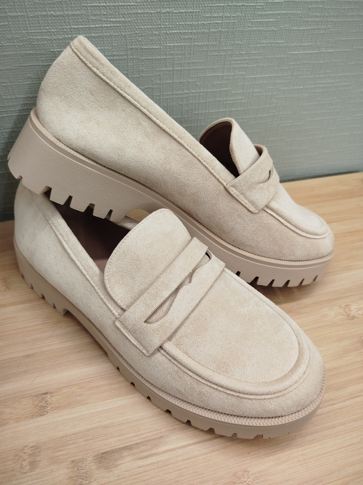 Mocassins Ilona - mocassin en suédine beige
