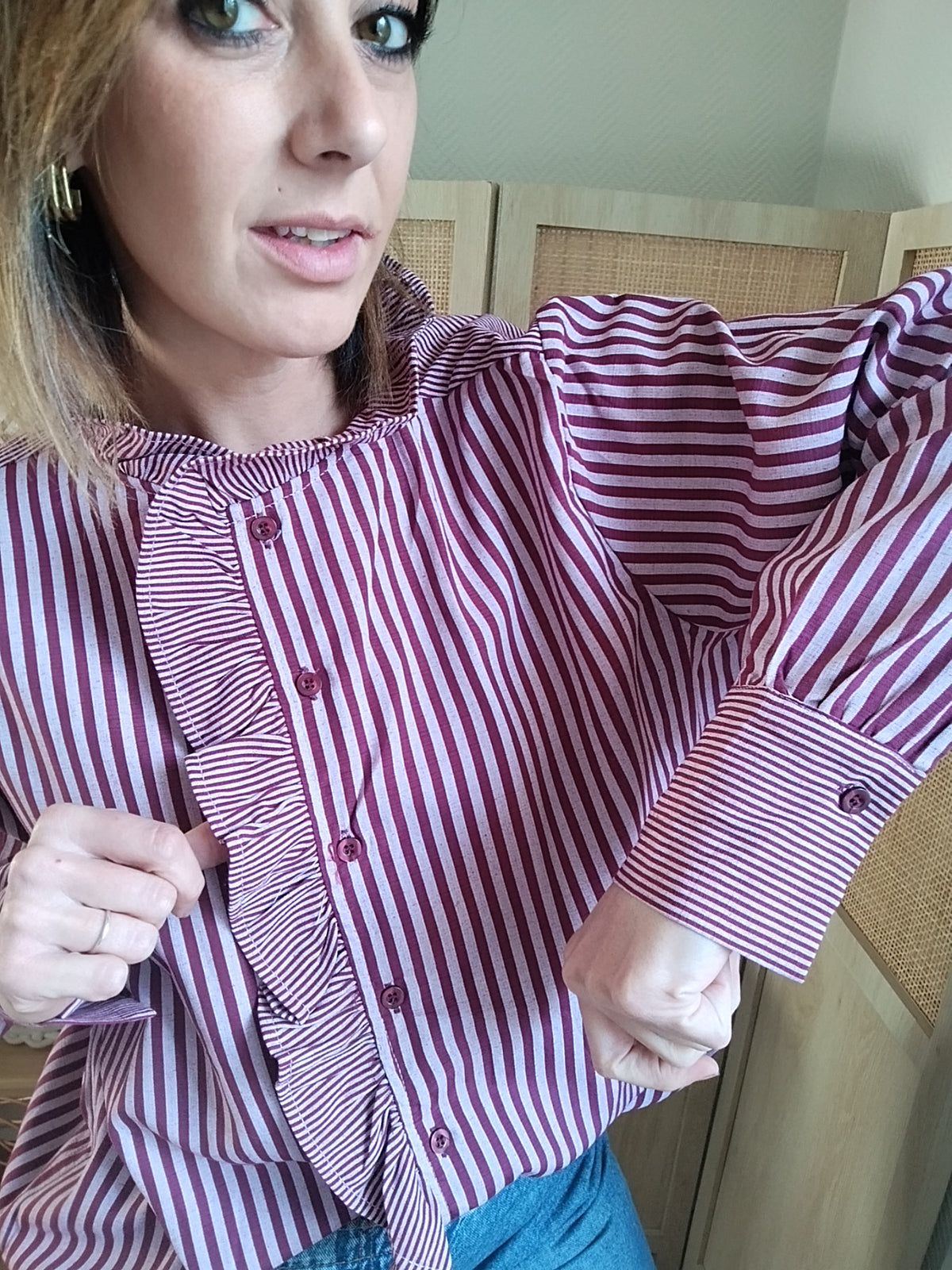 Chemise Thaïs rayée bordeaux à volants S/M M/L | Le Studio de Lucie P