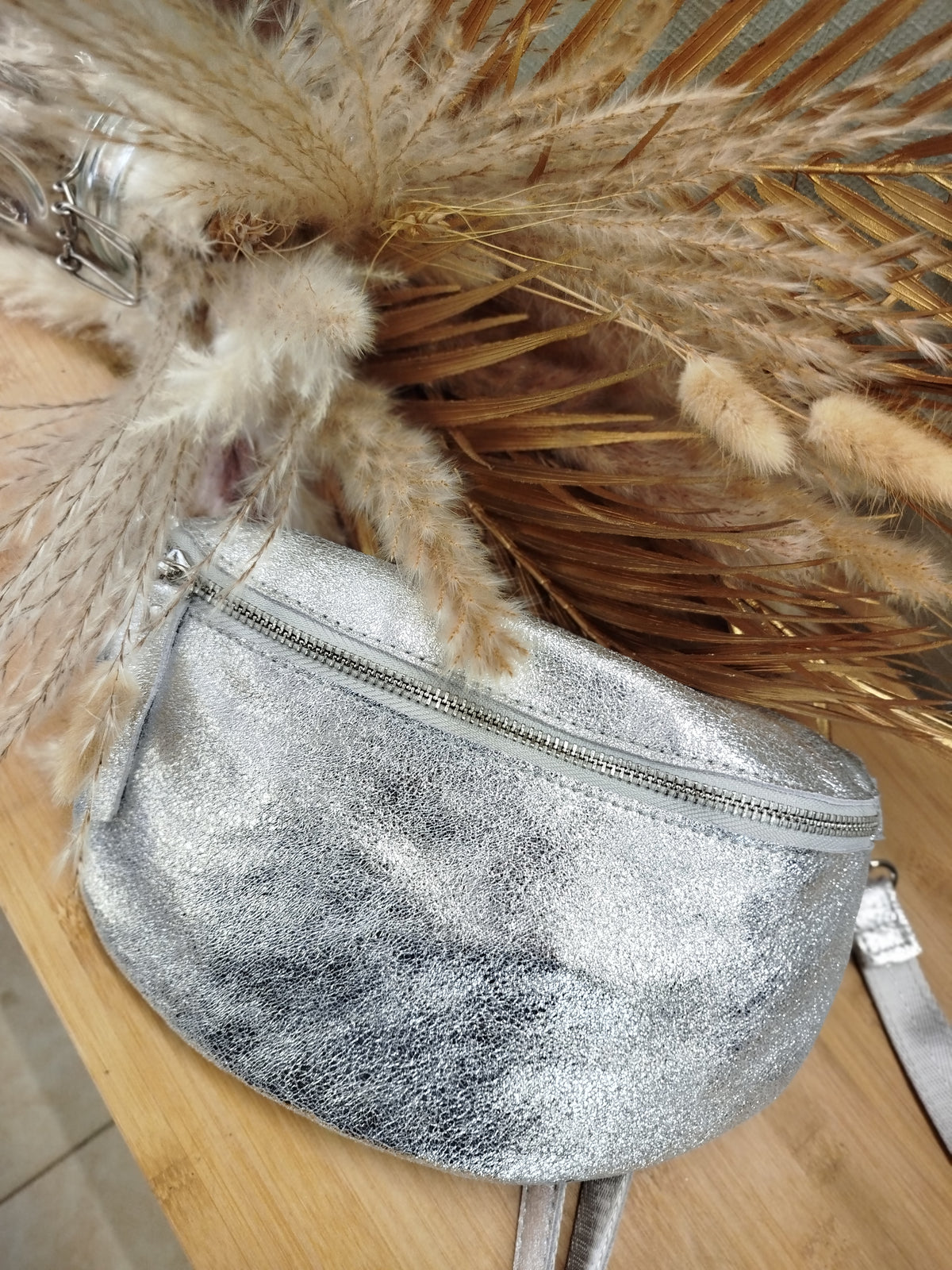 Banane Joelia - sac en cuir brillant